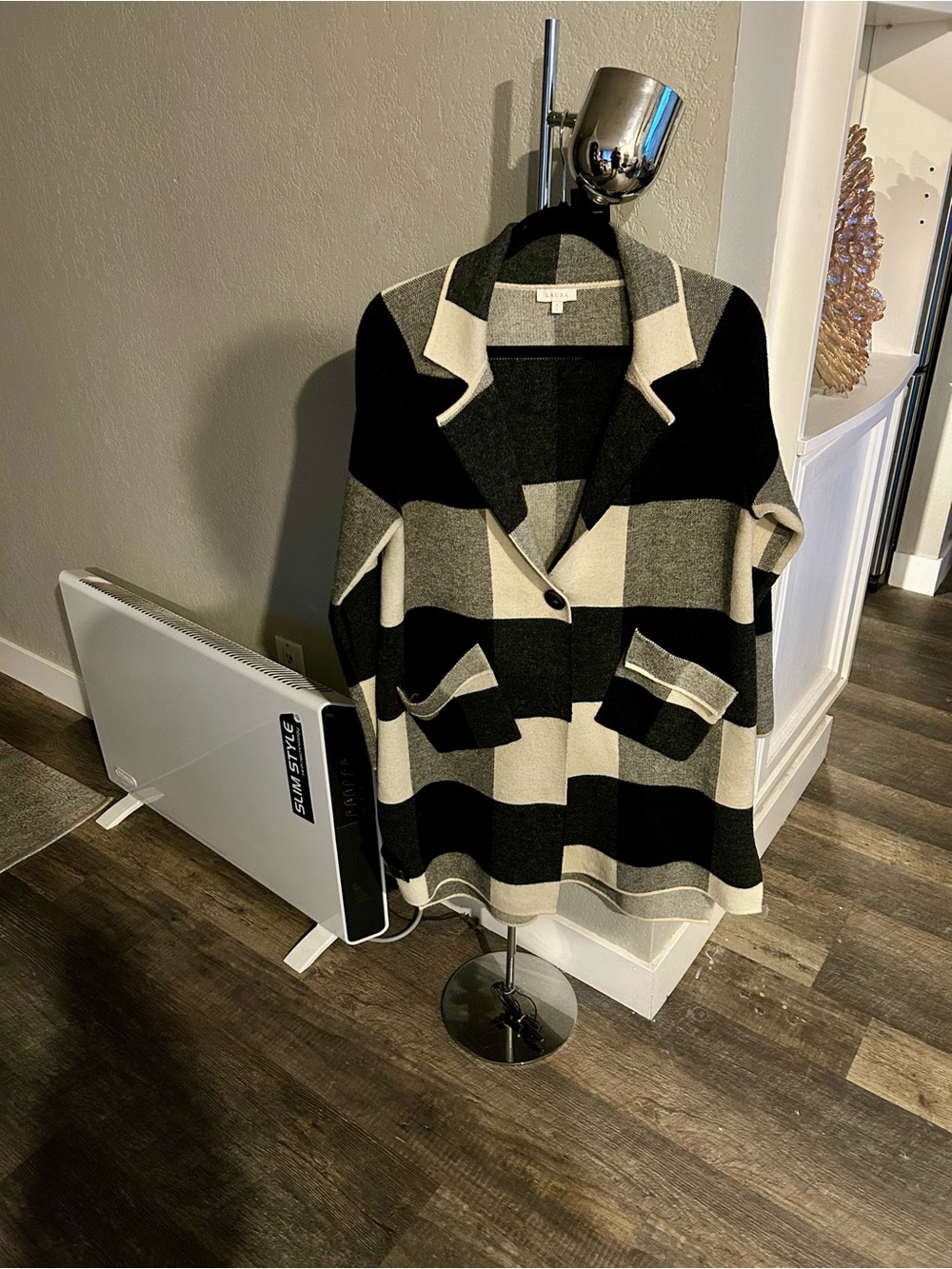 Checked Single-Button Long Cardigan in Black and Cream